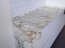 Encimera en porcelánico Calacatta Luxe de Neolith